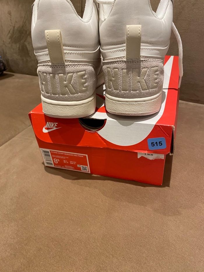 Basket Nike neuve - photo numéro 5
