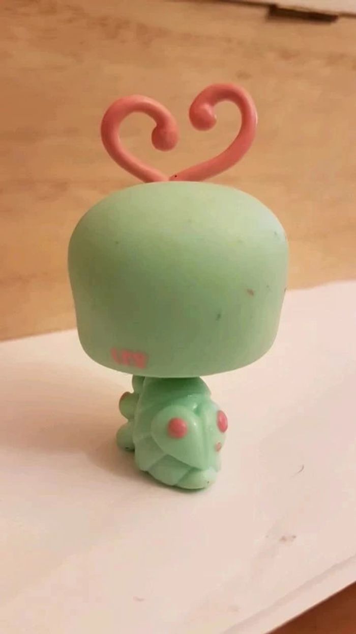 Coccinelle PetShop verte ou love bug - photo numéro 2