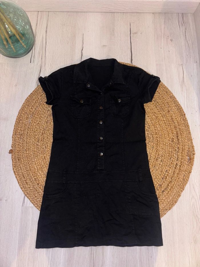 Robe noir