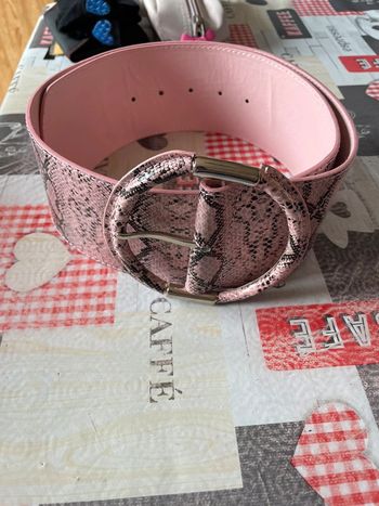 Ceinture rose à motif python, taille 85