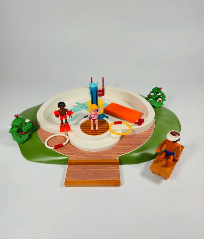 Playmobil Famille à la piscine - photo numéro 2