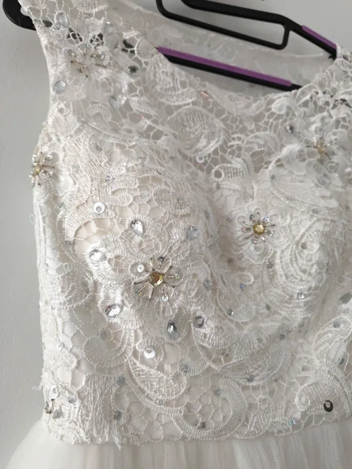 Robe blanche en dentelle et tulle – Taille XS – État neuf - photo numéro 2