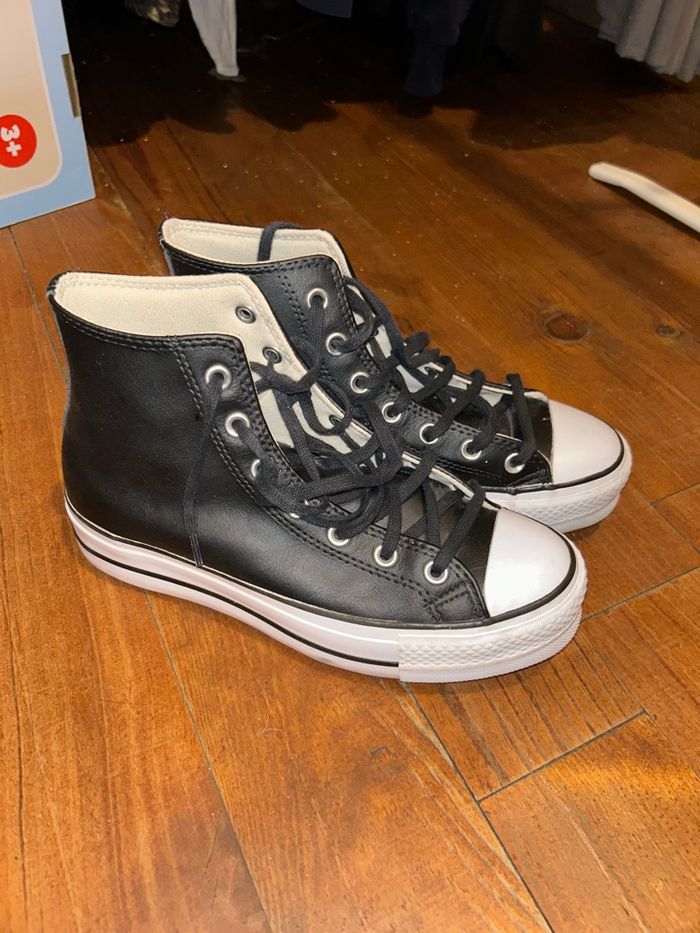 Converse en cuir - photo numéro 6