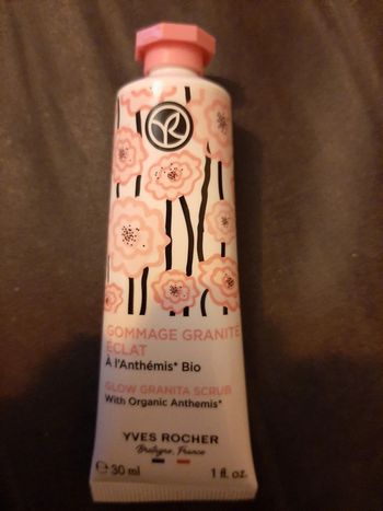 Gommage Granité Eclat à l'Anthémis Bio Yves Rocher