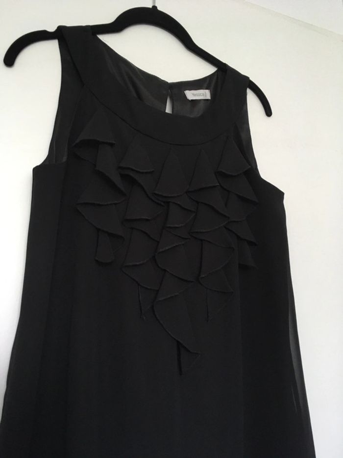 Robe noire - photo numéro 3