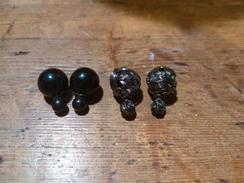 Lot boucles d'oreille double boules noir et argenté