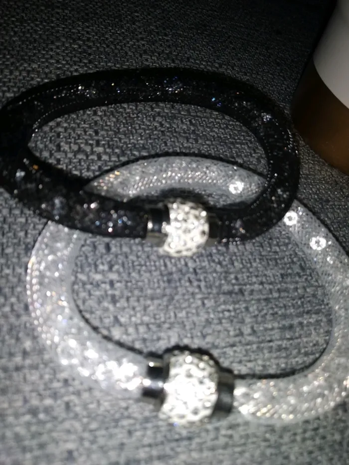 Bracelets noir et blanc - photo numéro 2