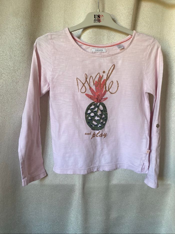 Très joli t-shirt rose ananas sequins 8 ans Okaidi