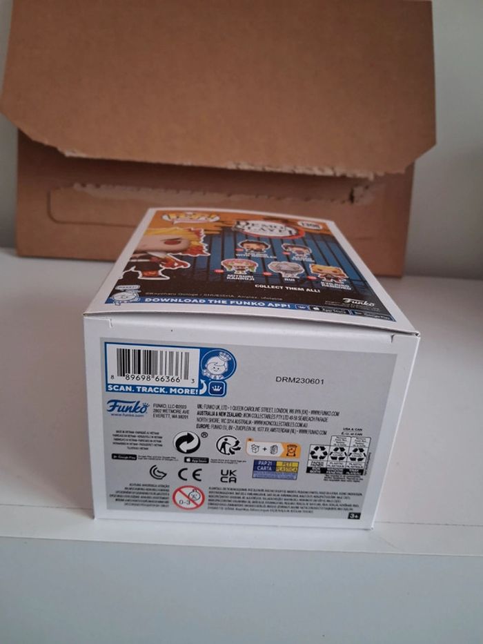 Figurine Funko Pop Kyojuro Rengoku 1308 GITD - photo numéro 4
