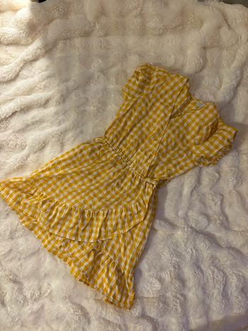 Robe jaune à carreaux