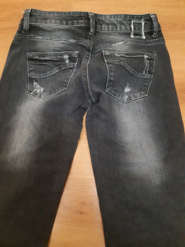 Jeans femme taille 32/36 voir taille sur l'étiquette - photo numéro 4