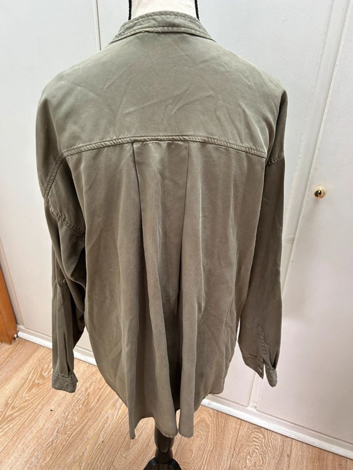 Blouse chemise kaki lyocel manches longues Zara - taille M - photo numéro 3