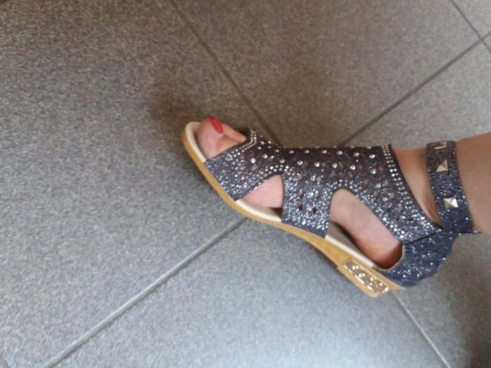 jolie chaussure brillante - photo numéro 2