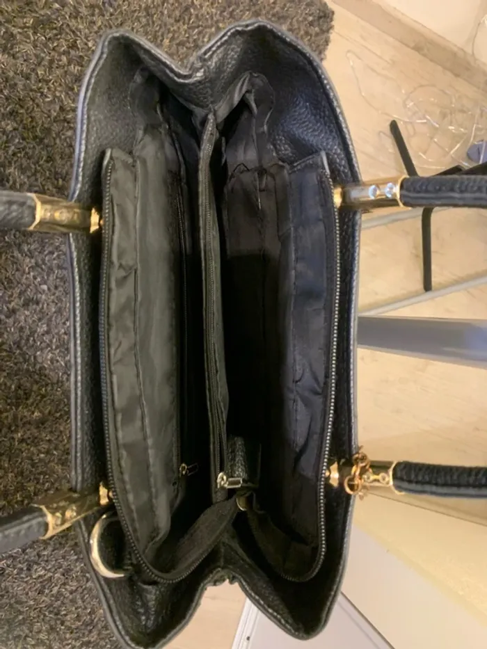 Joli sac 30x 22 cm avec breloques - photo numéro 5