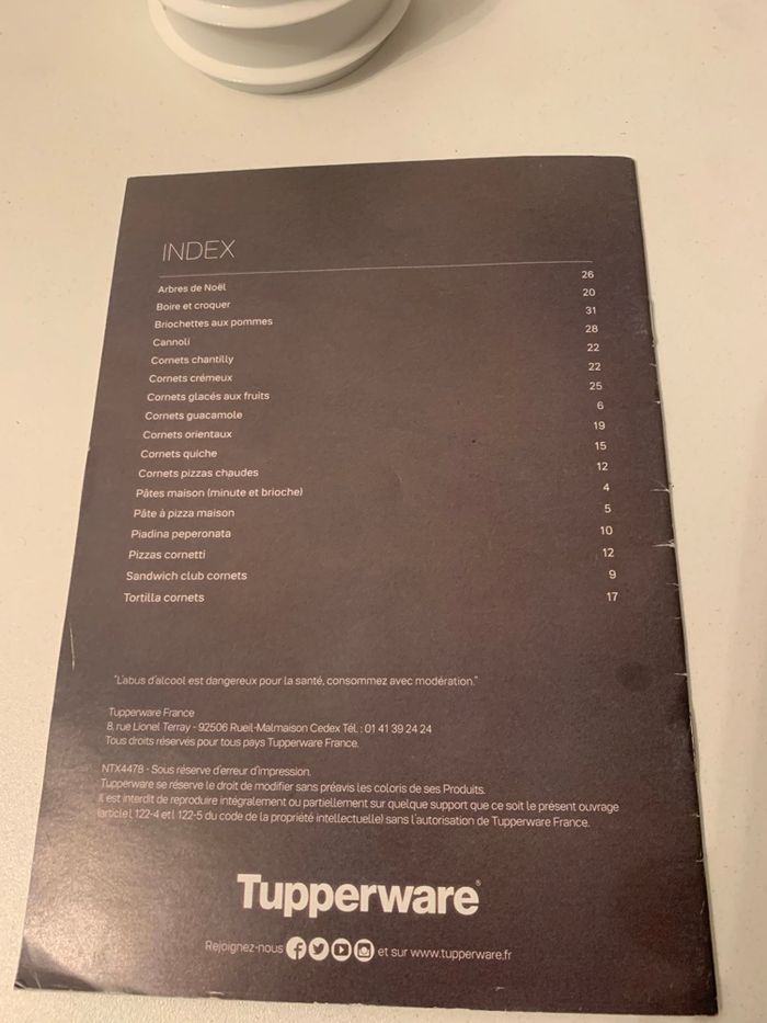 Cornets et son livret  Tupperware - photo numéro 2