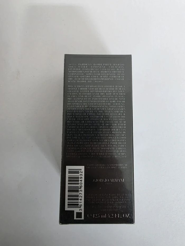 Neuf avec étiquette·Armani - photo numéro 2