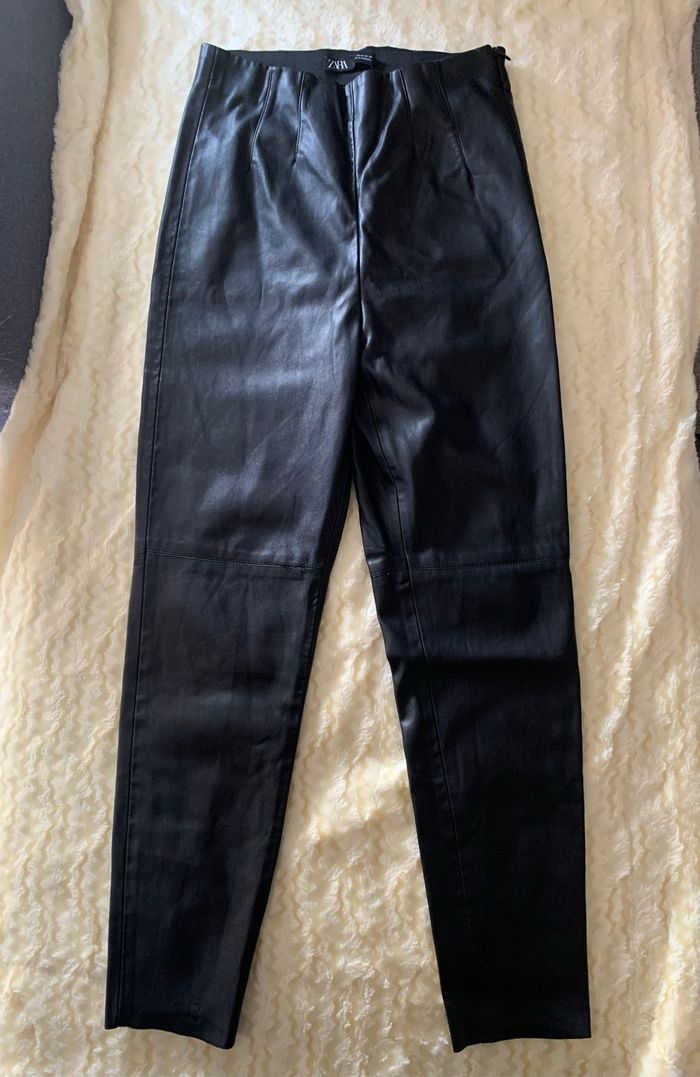 Pantalon simili cuir Zara