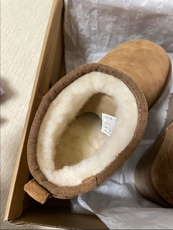 Ugg mini Snow boots taille 38 - photo numéro 5