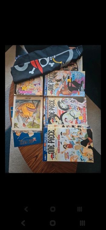 Collection manga one piece + affiche + drapeau