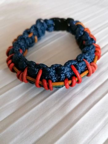 Bracelet en corde et cuir fermeture avec clip