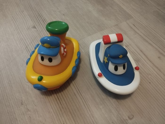 Lot bateaux aspergeurs