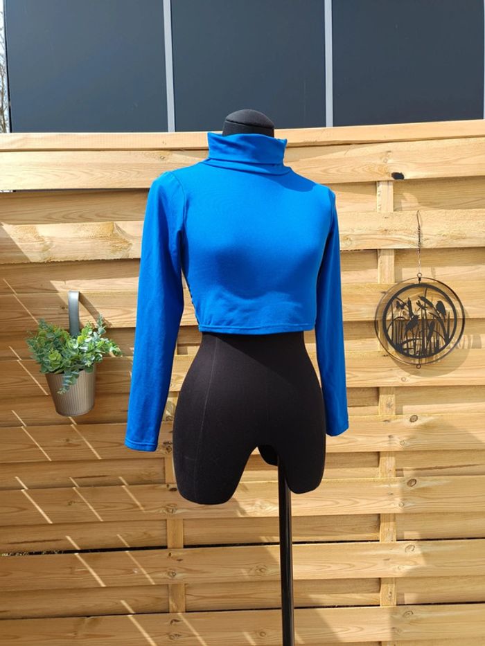 Crop top col roulé taille M - photo numéro 2