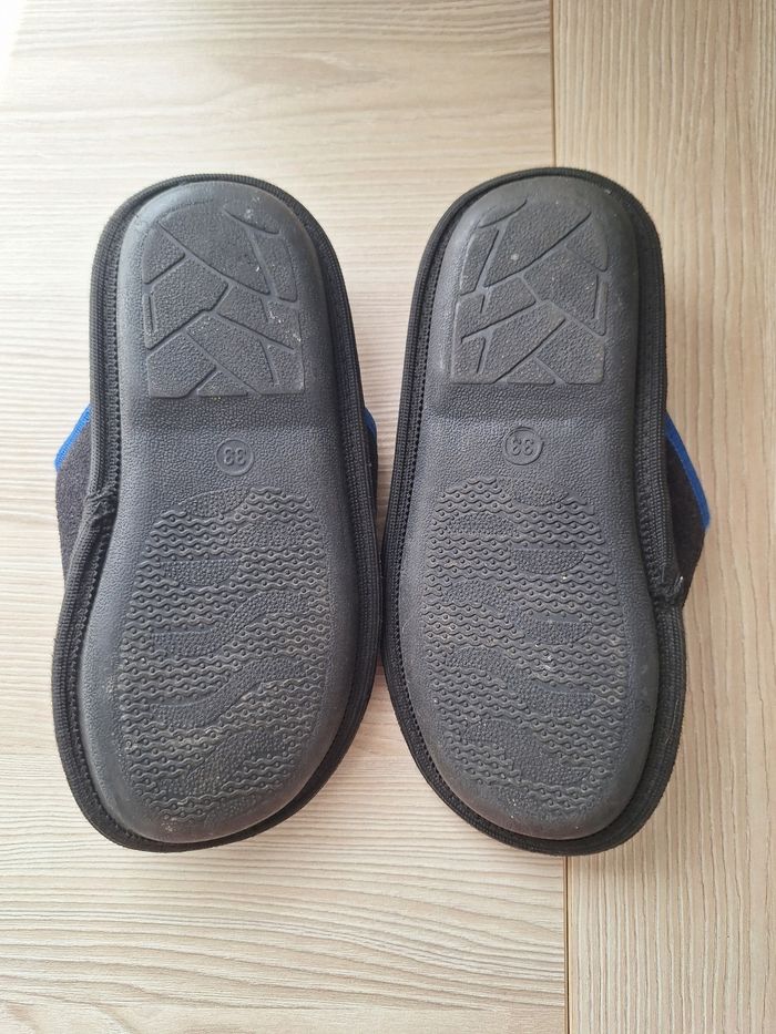 Chaussons enfant taille 33 - photo numéro 2