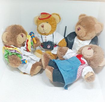 Teddy Bear collection petit small ours maracasse mexicain magicien baguette appareil photo