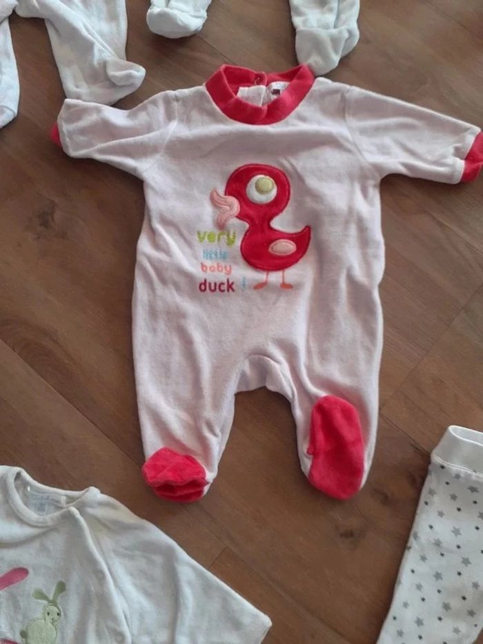 Lot 18 pièces naissance et 1 mois - photo numéro 5
