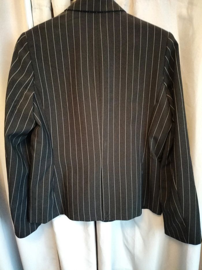 Veste tailleur rayé Taille 44 - photo numéro 2
