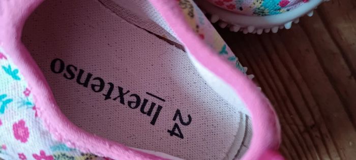 Lot chaussures plage 24 - photo numéro 3