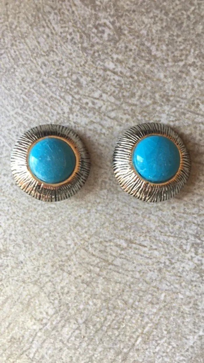 Boucle d’oreille clip vintage