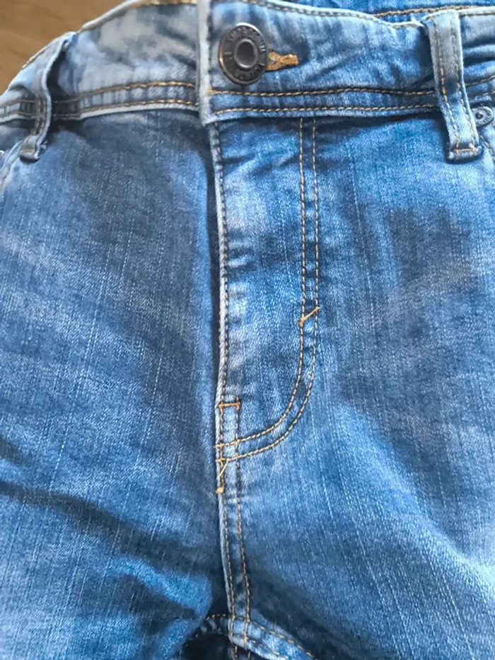 Short délavé et troué - photo numéro 5