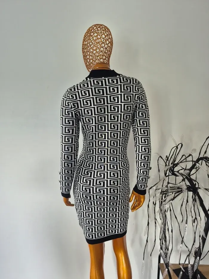 Robe Manches Longues Noire et Blanche Femme Taille Unique - photo numéro 2
