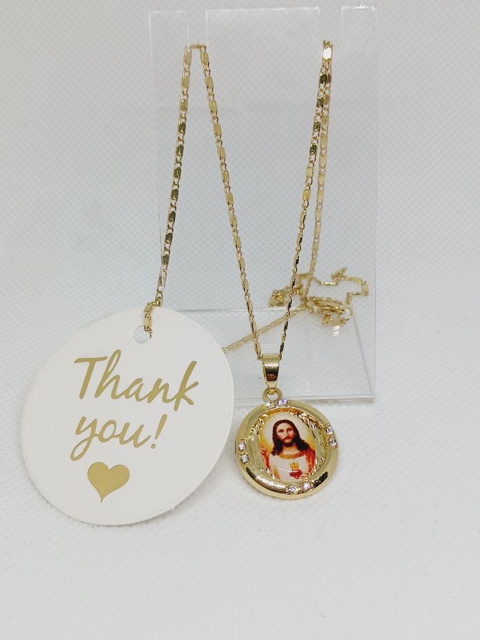 Pendentif religieux avec chaîne - photo numéro 3