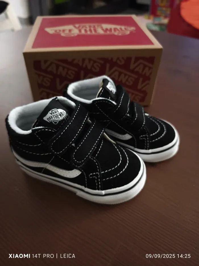 Baskets noir T20 Vans