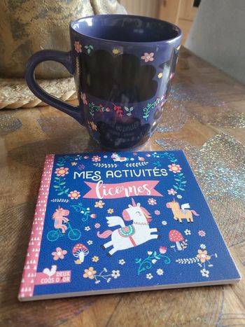 Mug magique et  livre