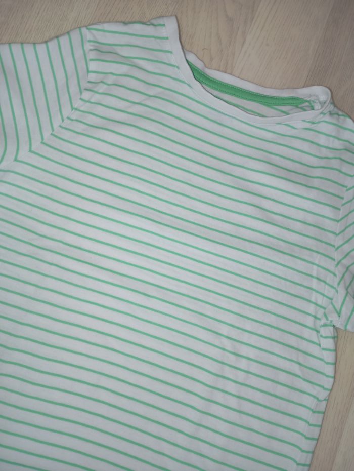 Tee-shirt marinière blanc à fines rayures vert clair Kiabi 
T. 10 ans - photo numéro 2
