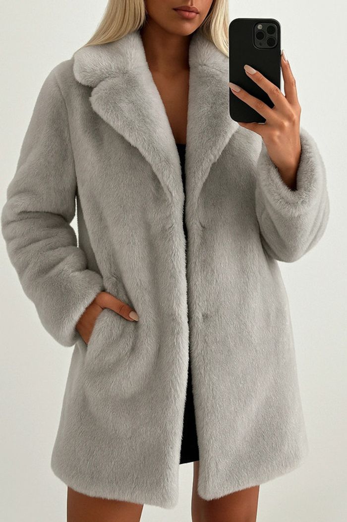 🩶 Manteau en fausse fourrure grise effet brillant taille xs.