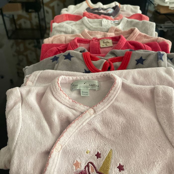 Lot de 9 pyjamas - photo numéro 2