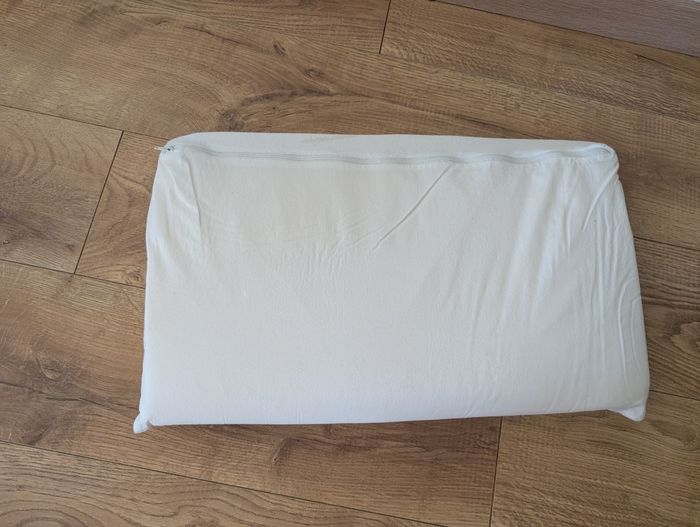 Oreiller coussin plan incliné triangle bébé RGO reflux - photo numéro 2