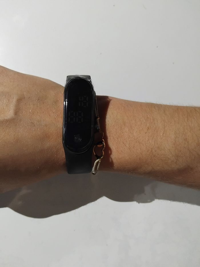 Montre pour enfant électronique - photo numéro 3