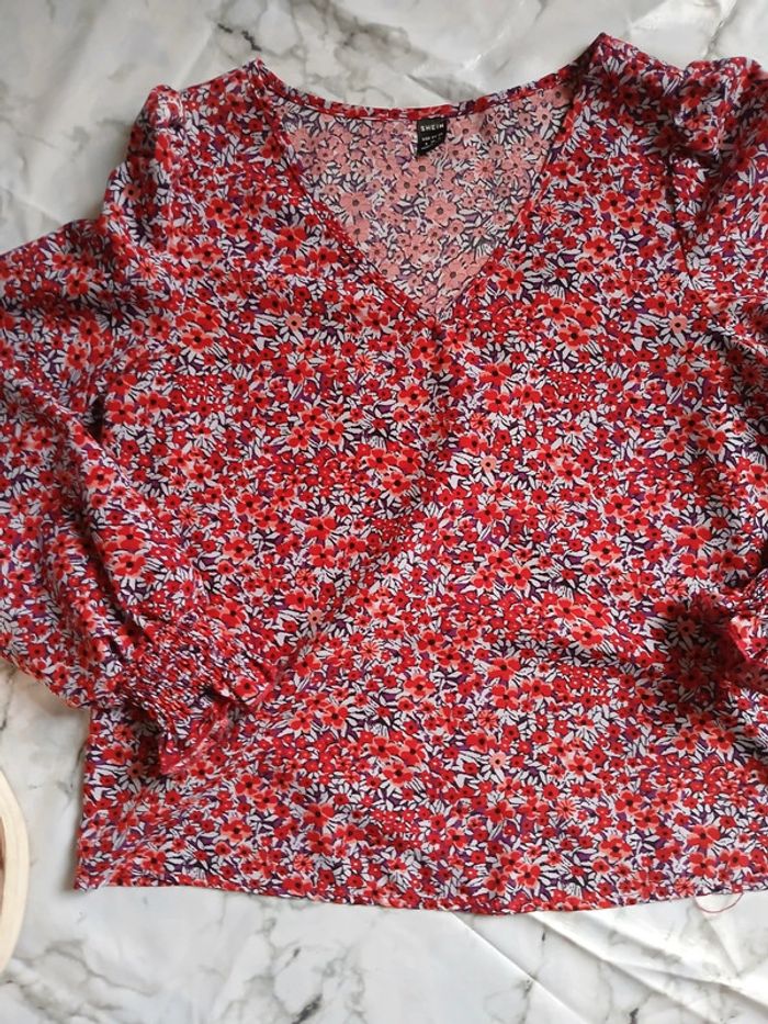 Blouse fleurie Shein taille S - photo numéro 3