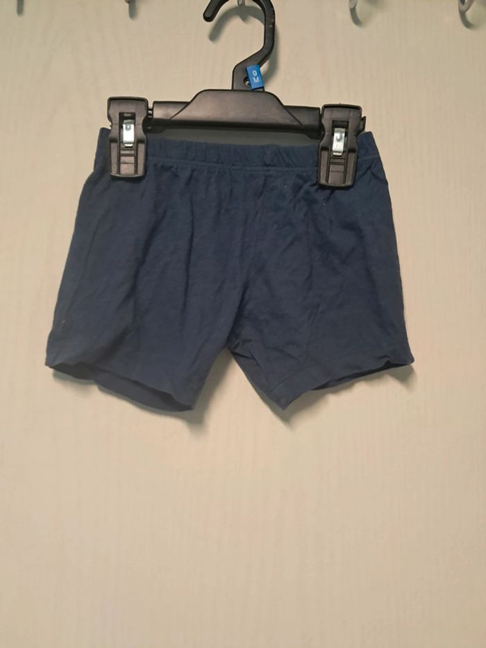 Short 9 mois