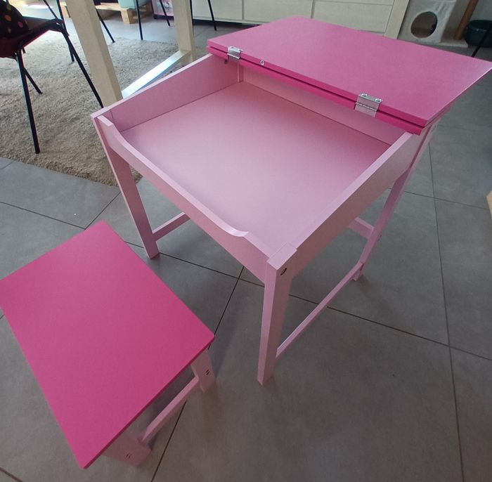 Bureau et tabouret rose enfant - photo numéro 2