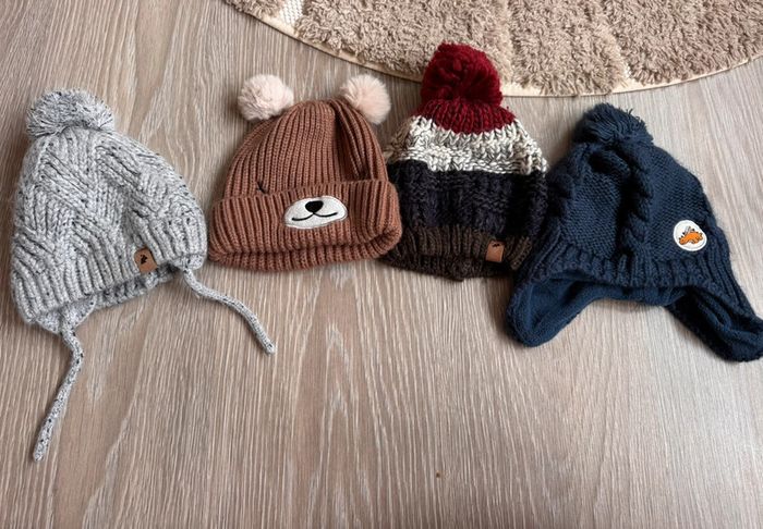 Lot bonnets garçon