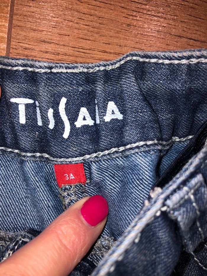 Short en jeans fille🌺 tissaia 3 ans très bon état - photo numéro 2