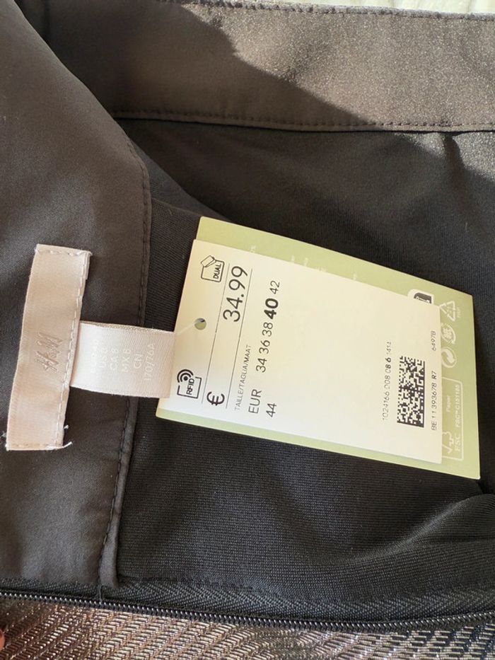 Jupe moulante à paillette / Taille 40 - photo numéro 5