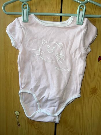 Body manches courtes.