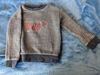 Pull gris effet matelassé bon état général